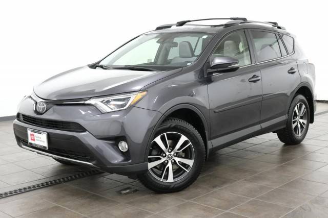 2018 Toyota RAV4 XLE AWD photo