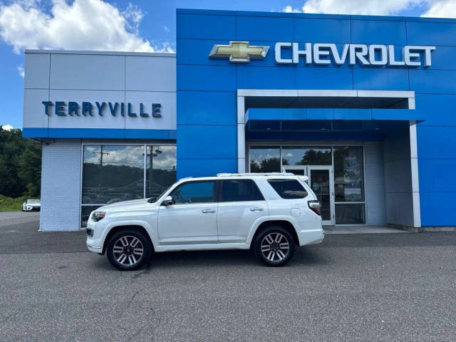 2018 Toyota 4Runner Limited 4WD photo