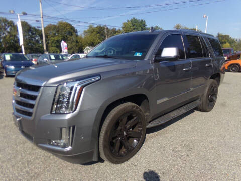 2018 Cadillac Escalade Luxury 4WD photo