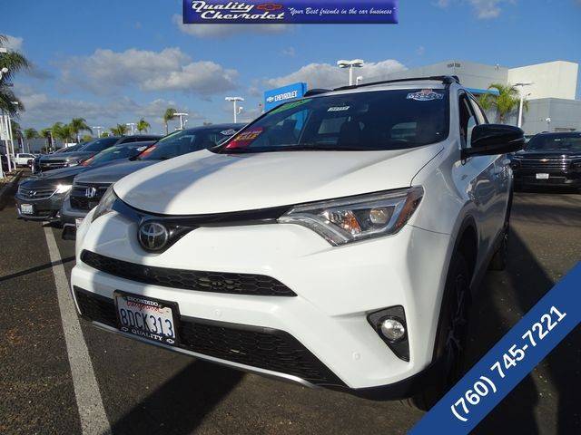 2018 Toyota RAV4 SE FWD photo