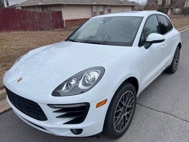 2018 Porsche Macan S AWD photo