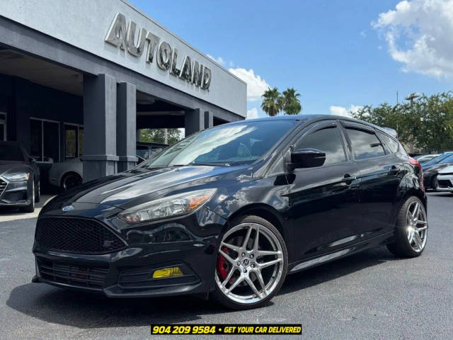 2018 Ford Focus ST FWD photo
