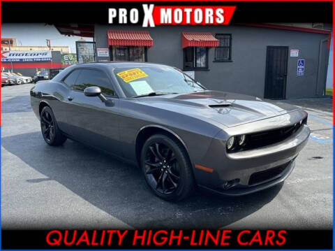 2018 Dodge Challenger SXT Plus RWD photo