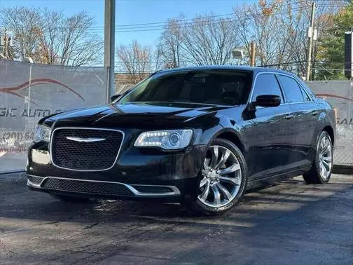 2018 Chrysler 300 Touring L RWD photo