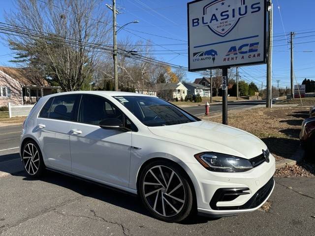 2018 Volkswagen Golf R  AWD photo