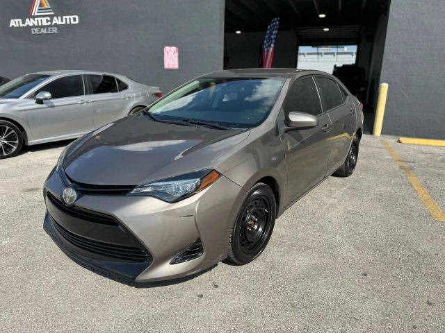 2018 Toyota Corolla LE FWD photo