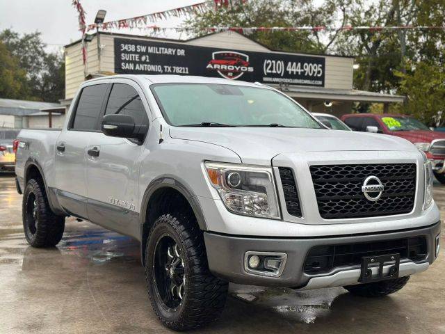 2018 Nissan Titan PRO-4X 4WD photo