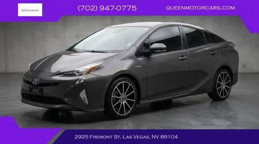 2018 Toyota Prius Three Touring FWD photo
