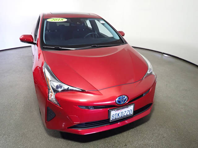 2018 Toyota Prius Three FWD photo