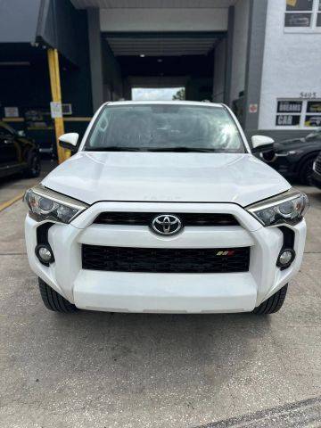 2018 Toyota 4Runner SR5 RWD photo