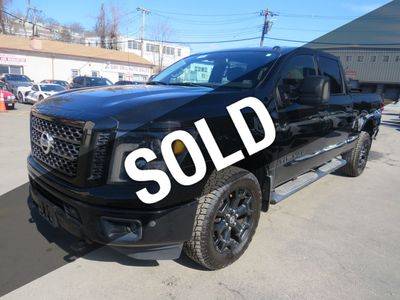 2018 Nissan Titan XD SV 4WD photo
