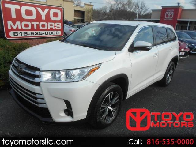 2018 Toyota Highlander LE FWD photo