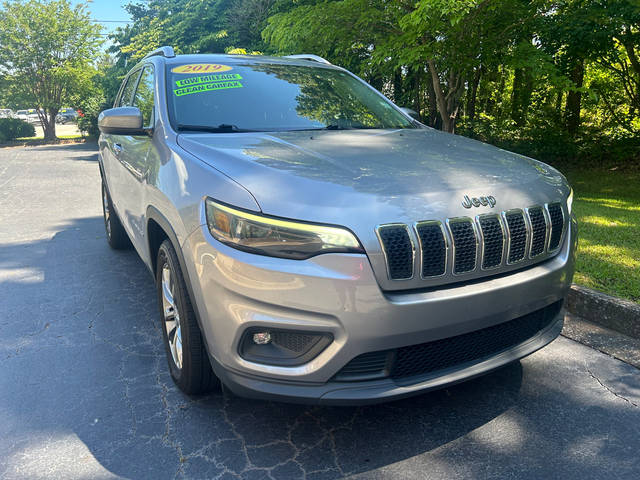 2019 Jeep Cherokee Latitude Plus FWD photo
