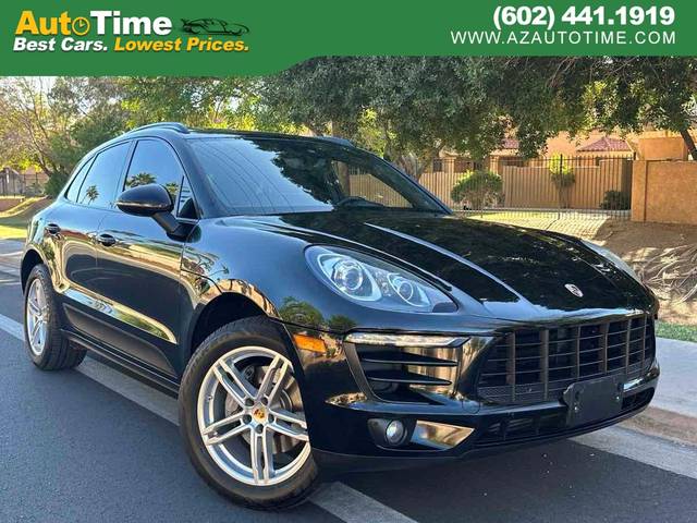 2018 Porsche Macan AWD photo