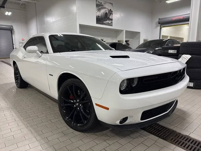 2018 Dodge Challenger R/T RWD photo