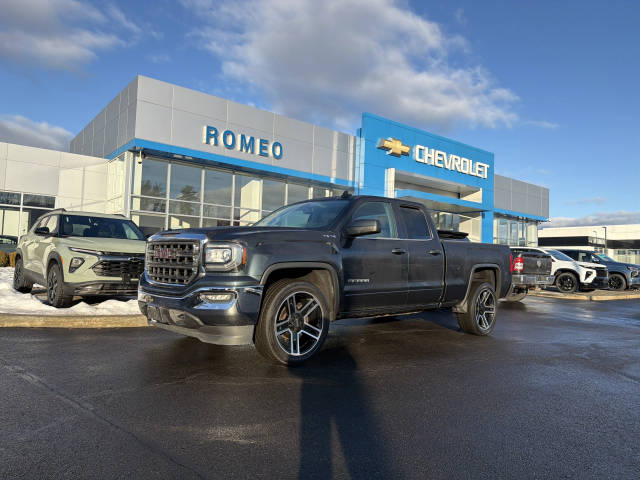 2018 GMC Sierra 1500 SLE 4WD photo