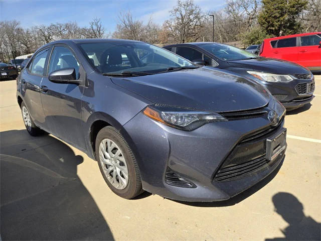 2018 Toyota Corolla LE FWD photo