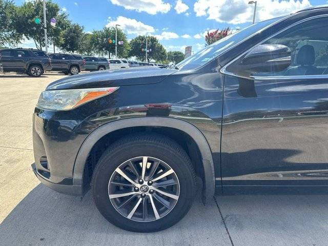 2018 Toyota Highlander XLE AWD photo
