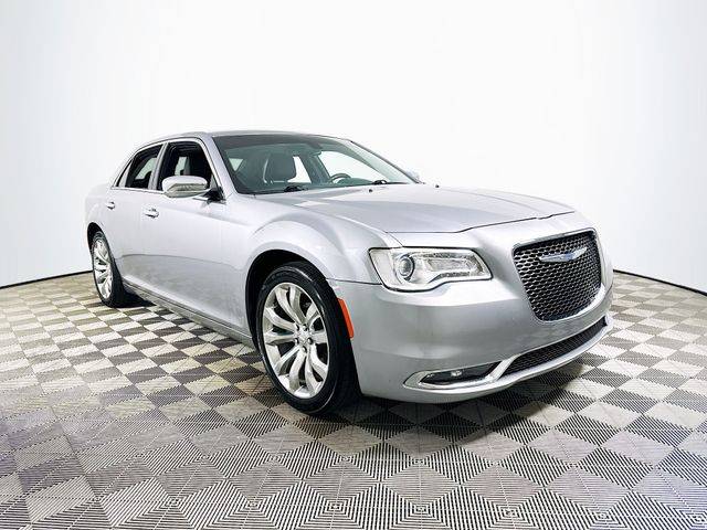 2018 Chrysler 300 Limited RWD photo