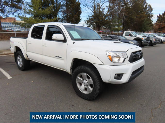 2015 Toyota Tacoma  4WD photo