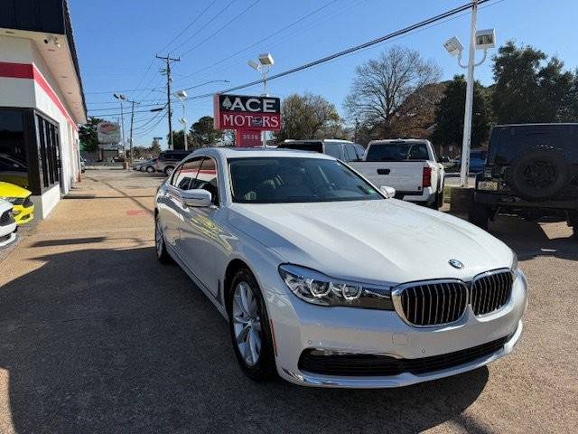 2018 BMW 7 Series 740i RWD photo