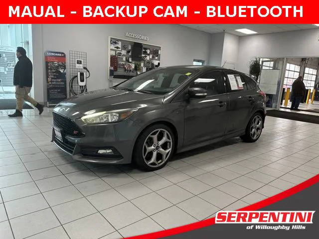 2015 Ford Focus ST FWD photo