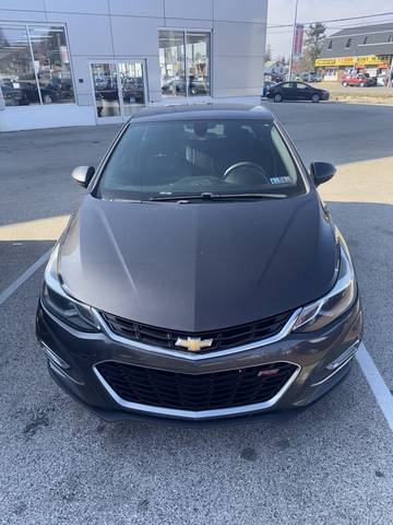 2017 Chevrolet Cruze LT FWD photo