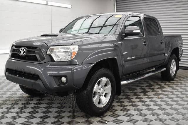 2015 Toyota Tacoma  4WD photo