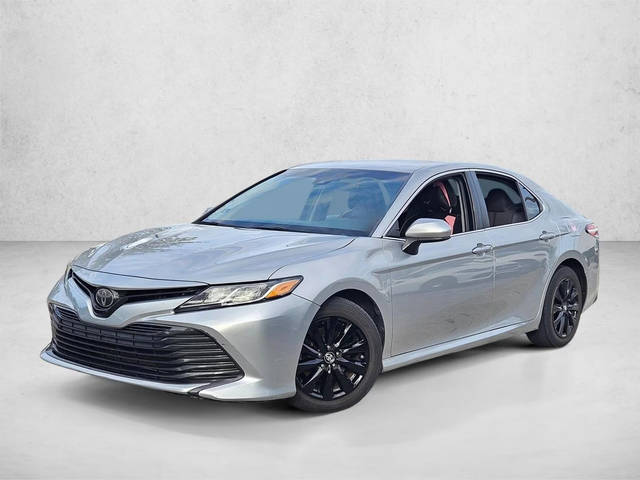 2018 Toyota Camry LE FWD photo