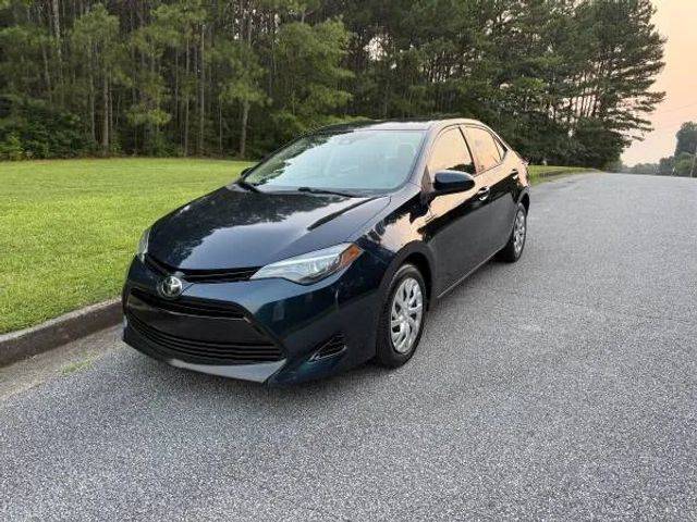 2018 Toyota Corolla LE FWD photo