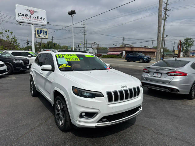 2019 Jeep Cherokee Overland 4WD photo