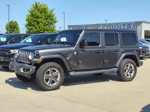 2018 Jeep Wrangler Unlimited Sahara 4WD photo