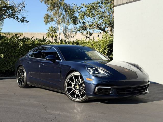 2018 Porsche Panamera 4S AWD photo