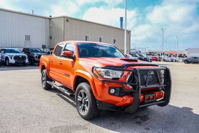 2018 Toyota Tacoma TRD Sport RWD photo