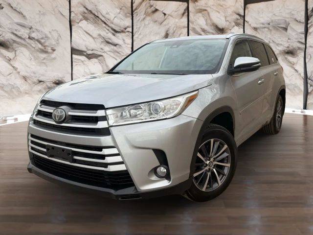 2018 Toyota Highlander XLE AWD photo