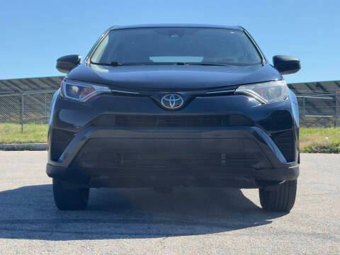 2018 Toyota RAV4 LE AWD photo
