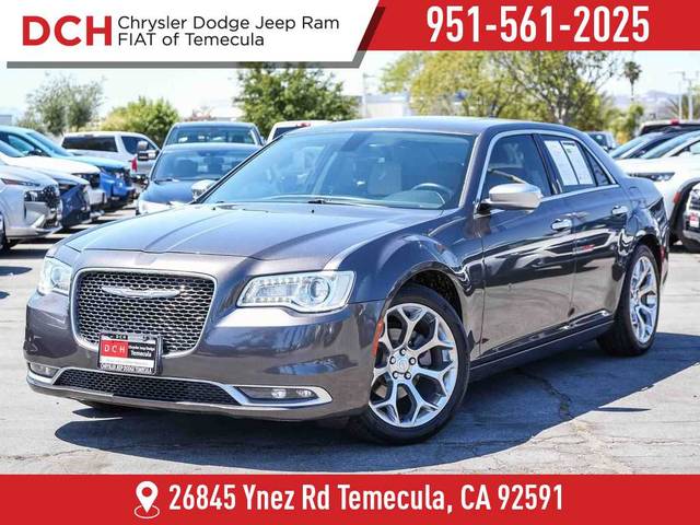 2016 Chrysler 300 300C Platinum RWD photo