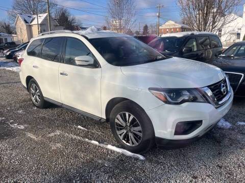 2017 Nissan Pathfinder SV FWD photo