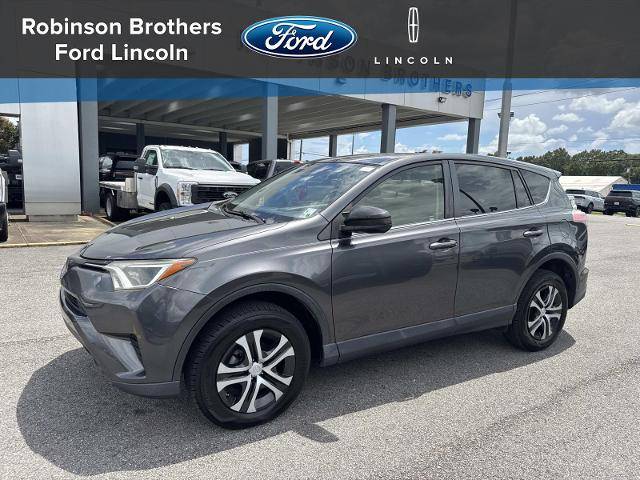 2018 Toyota RAV4 LE FWD photo