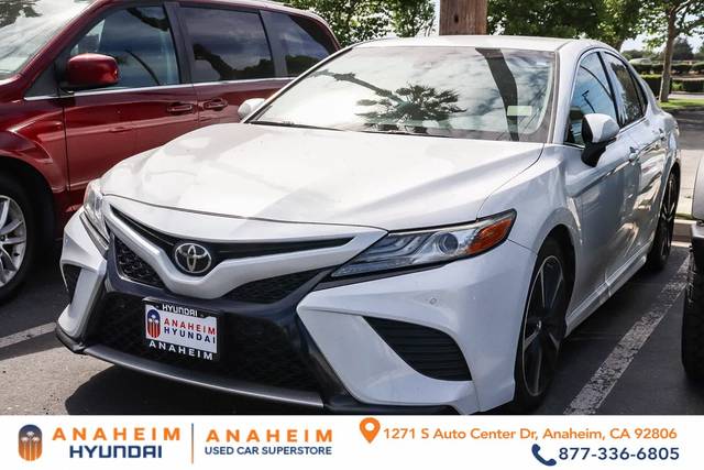 2018 Toyota Camry XSE FWD photo