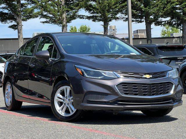 2017 Chevrolet Cruze LT FWD photo
