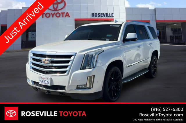 2017 Cadillac Escalade Luxury 4WD photo