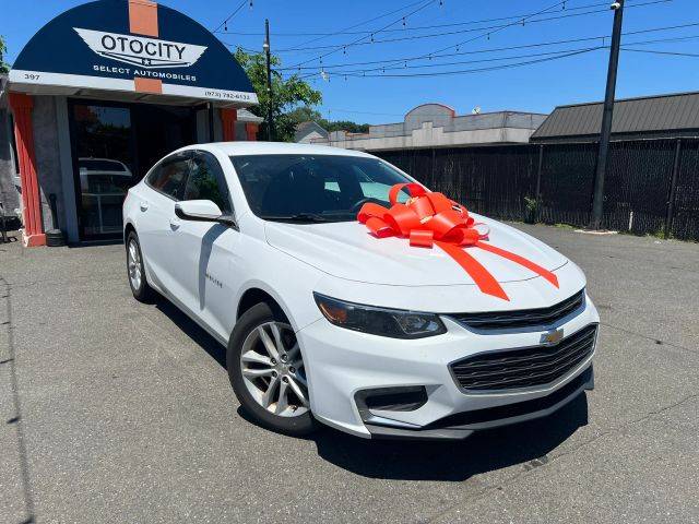 2017 Chevrolet Malibu LT FWD photo