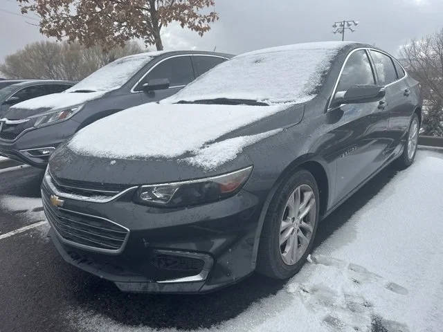 2017 Chevrolet Malibu LT FWD photo