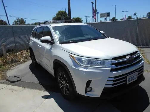 2018 Toyota Highlander XLE AWD photo