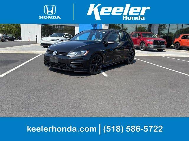 2018 Volkswagen Golf R AWD photo