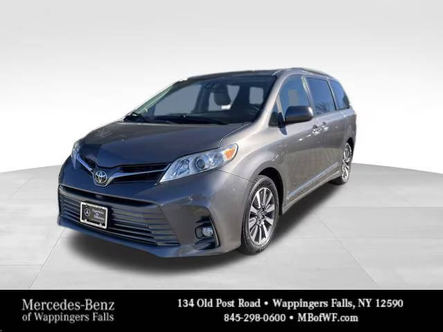 2018 Toyota Sienna XLE Premium AWD photo