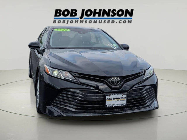 2018 Toyota Camry LE FWD photo