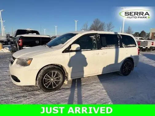 2018 Dodge Grand Caravan SXT FWD photo