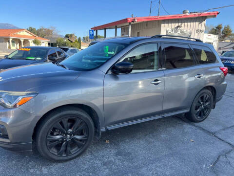 2018 Nissan Pathfinder SL 4WD photo